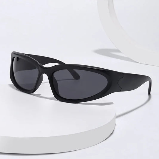 lunettes de soleil de style futuristic shield